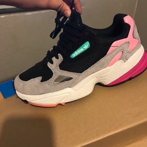 Adidas Falcon